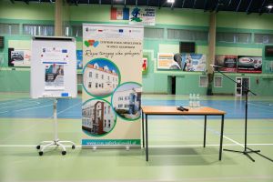 Widok tablicy informacyjnej Centrum Usług Społecznych w Solcu Kujawskim