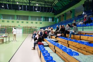Widok osób biorących udział w szkoleniu