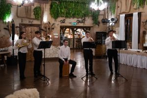 Zespół Six Brass Band podczas występu