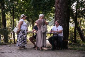 Uczestniczki wydarzenia podczas konkursu historycznego