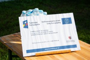 Plakat informujący o projekcie