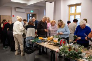 Uczestnicy wydarzenia podczas warsztatów