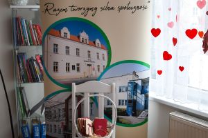 Plakat informujący o projekcie oraz kartki walentynkowe