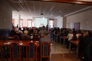 Widok przemawiającego Burmistrza Solca Kujawskiego Adama Michalaka