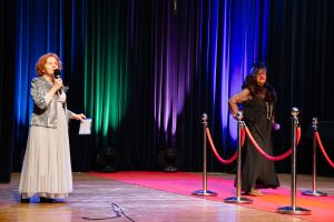 Grupa teatralna „Malachity" podczas występu